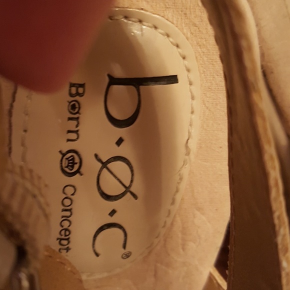 Beige b.o.c born concept 3 inch wedge sandles - Picture 3 of 4